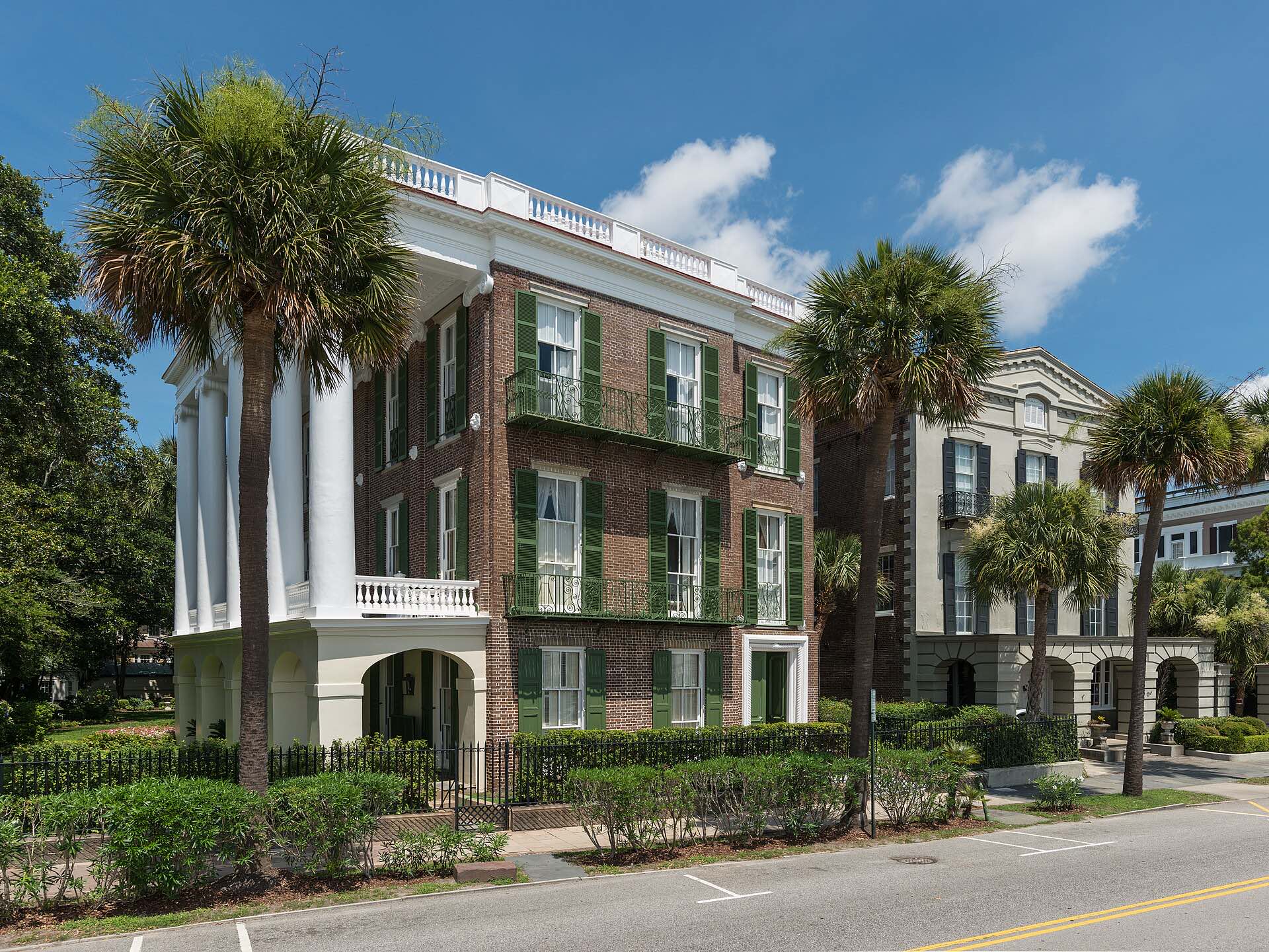 Historic houses and palmetto trees along the Battery in Charleston